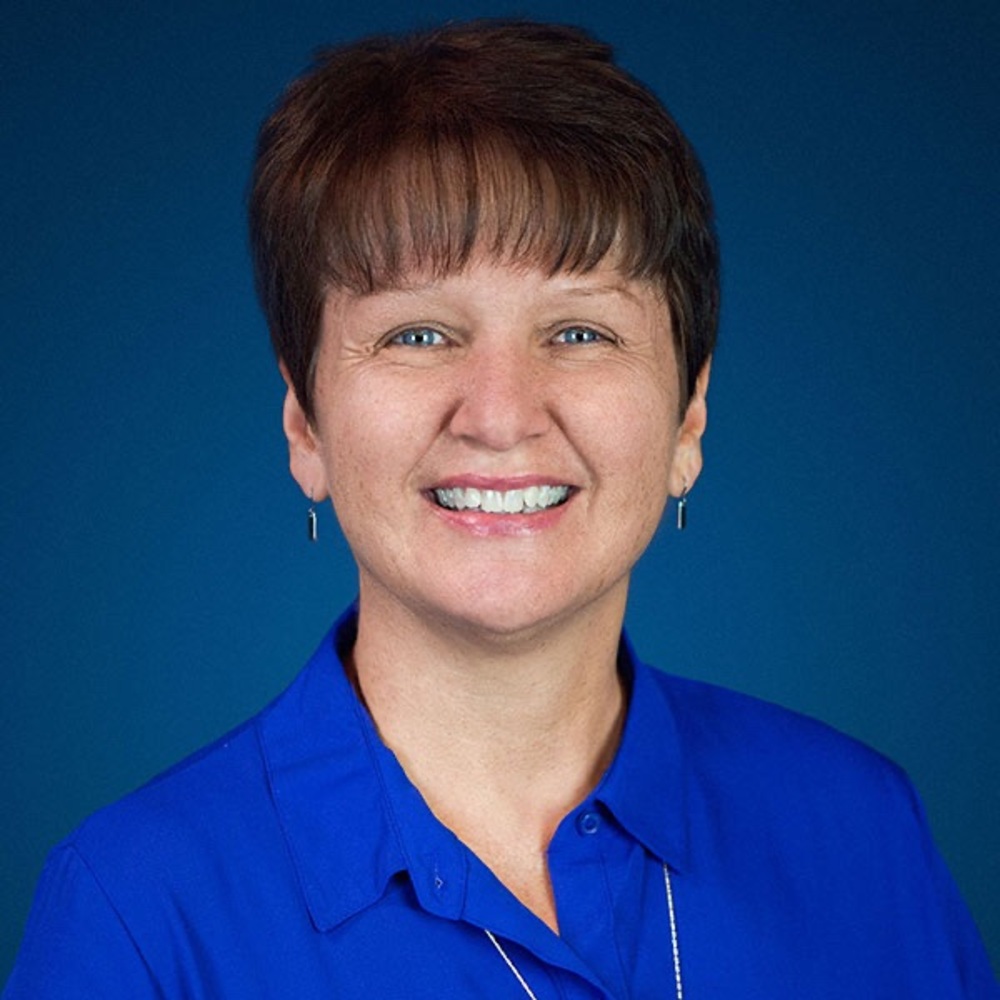 Meet your Posher, Davina